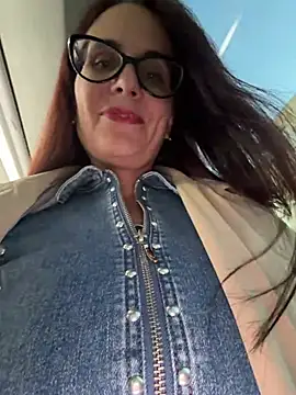 NataKitten Show in webcam