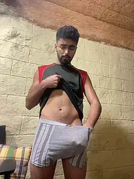 Arabic_male07 Adlı Modelin Web Kamerası Şovu