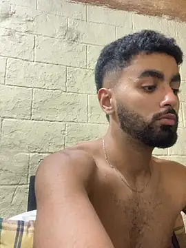 Arabic_male07 Adlı Modelin Web Kamerası Şovu