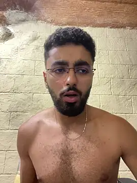 Arabic_male07 Adlı Modelin Web Kamerası Şovu