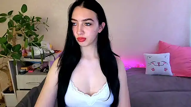 WildKittenX_ – Live XXX-chat