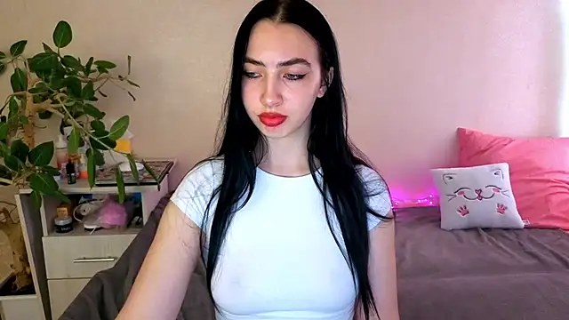 WildKittenX_'s Live XXX Chat