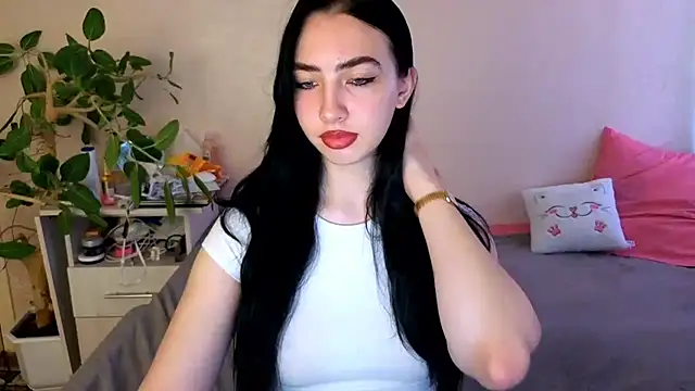 WildKittenX_ live XXX chat