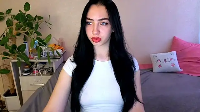 Chat +18 de WildKittenX_ ao vivo