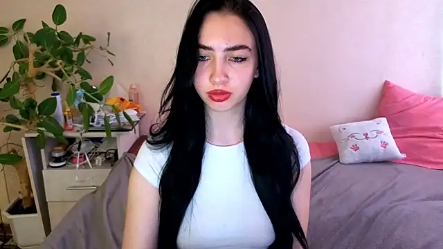 WildKittenX_ – Live XXX-chat
