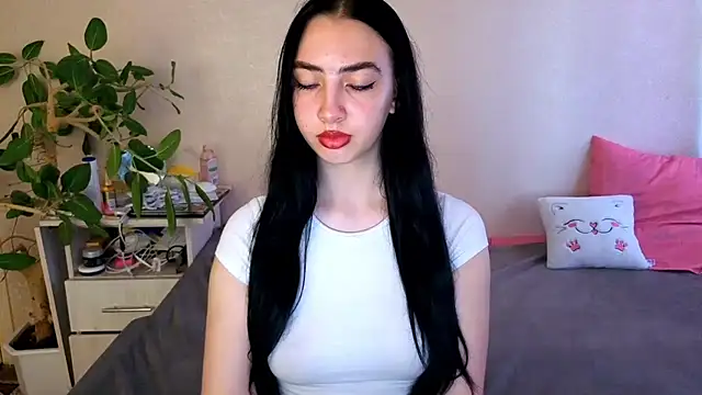 צ'אט XXX בשידור חי של WildKittenX_