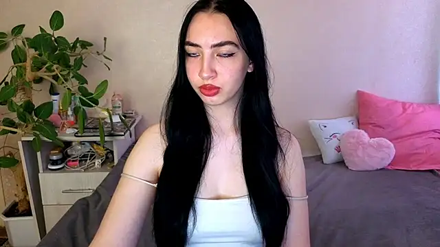 Czat XXX na żywo – WildKittenX_