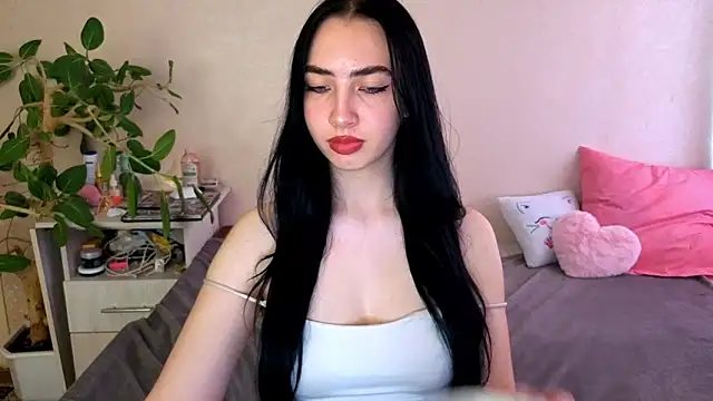 WildKittenX_'s Live XXX Chat