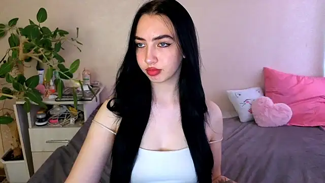 WildKittenX_'s Live XXX Chat