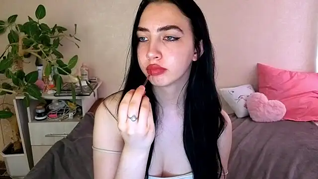 WildKittenX_ – Live XXX-chat