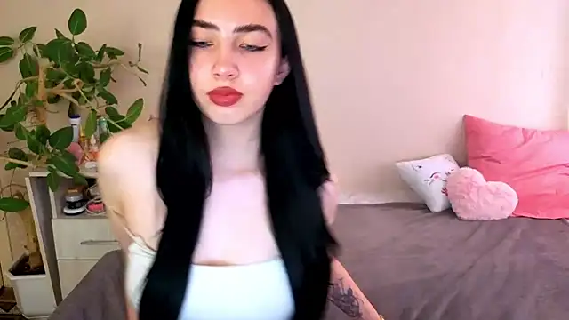 WildKittenX_ XXX чат на живо