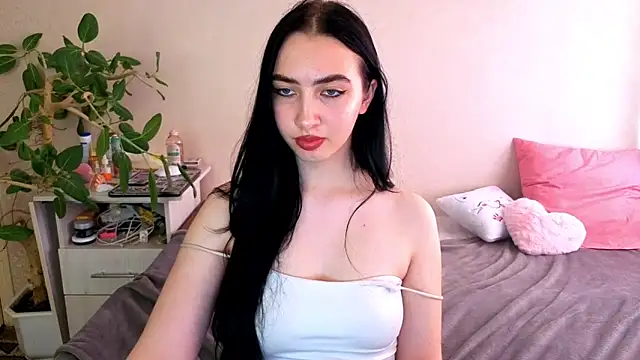 WildKittenX_'s Live XXX Chat