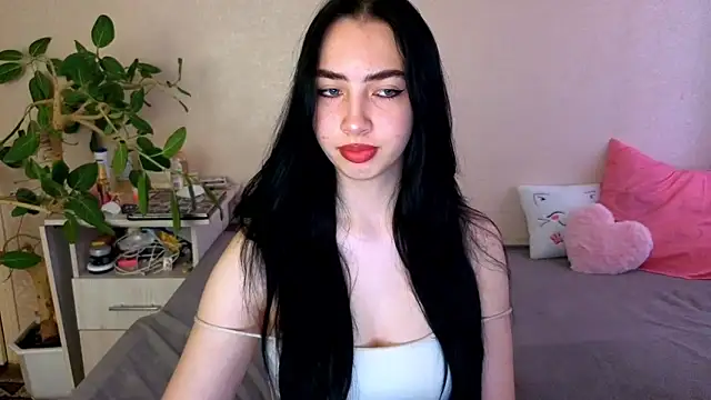 دردشة WildKittenX_ الجنسية المباشرة