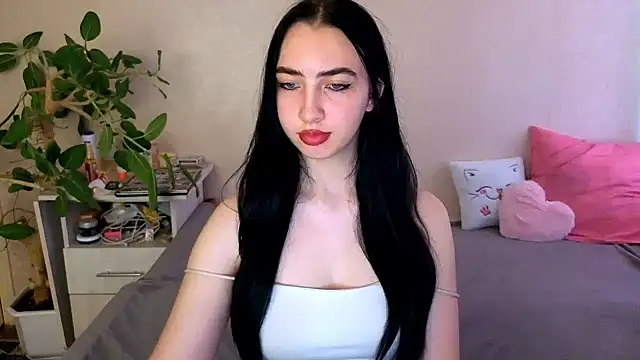 WildKittenX_'s Live XXX Chat