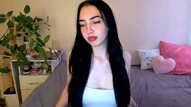 WildKittenX_のライブXXXチャット
