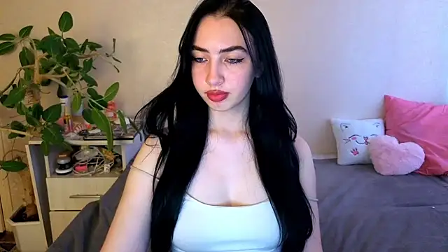 WildKittenX_'s Live XXX Chat
