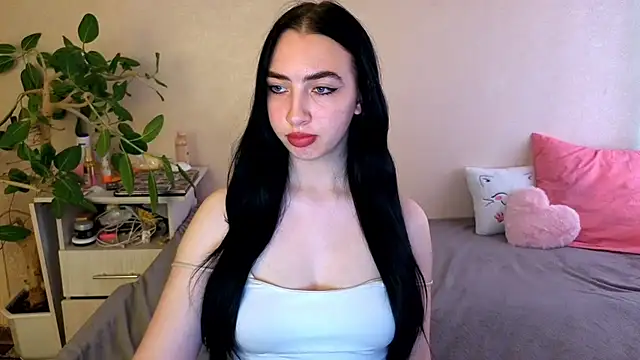 WildKittenX_'s Live XXX Chat