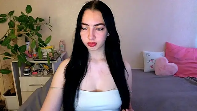 WildKittenX_'s Live XXX Chat