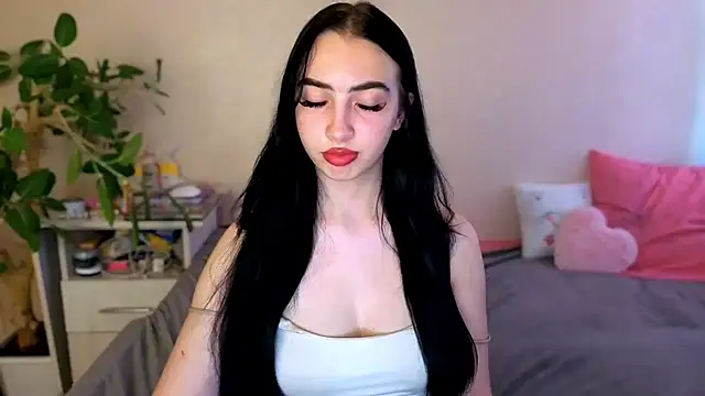WildKittenX_ XXX чат на живо