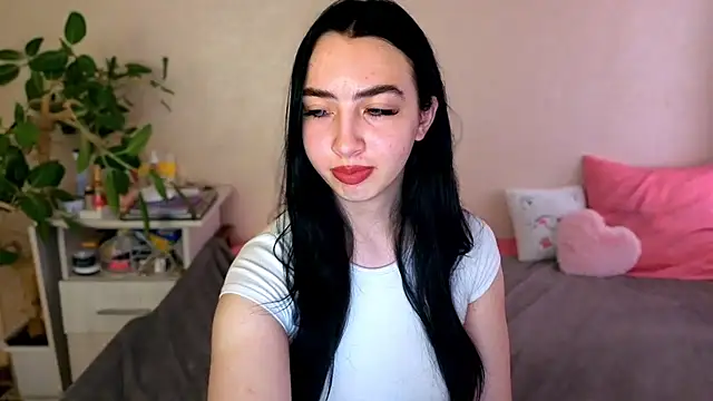 WildKittenX_'s Live XXX Chat