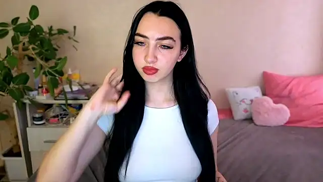 WildKittenX_ XXX чат на живо