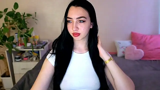 Chat +18 de WildKittenX_ ao vivo