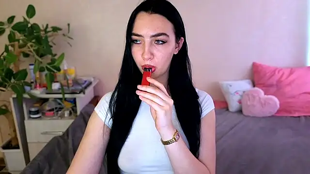 WildKittenX_'s Live XXX Chat