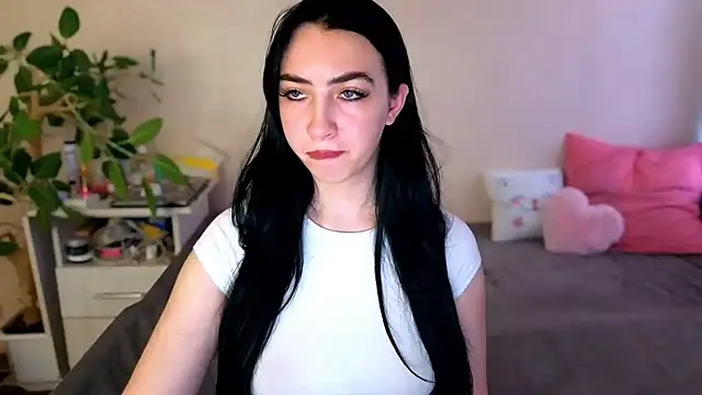 Czat XXX na żywo – WildKittenX_