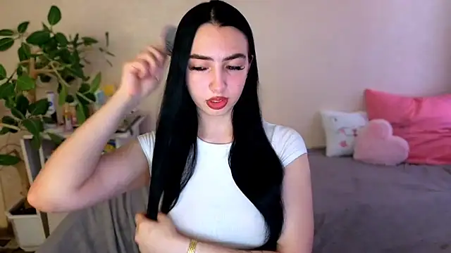 WildKittenX_'s Live XXX Chat