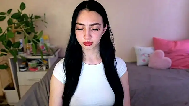 WildKittenX_'s Live XXX Chat