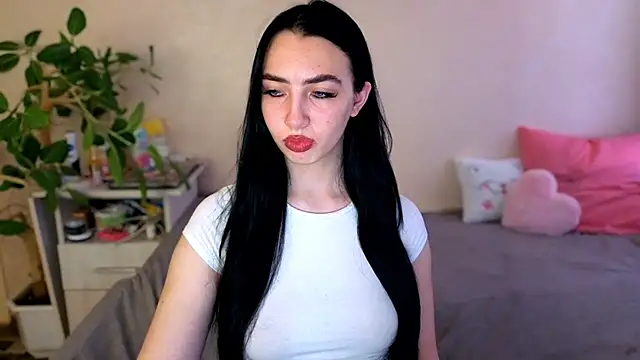 Czat XXX na żywo – WildKittenX_
