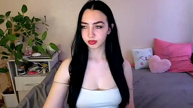WildKittenX_ live XXX chat