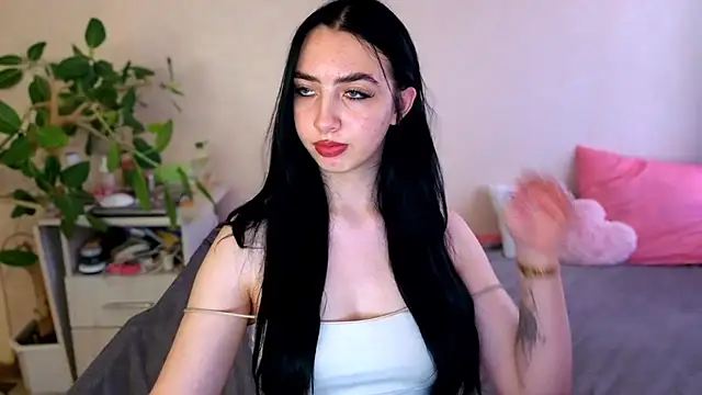 WildKittenX_'s Live XXX Chat