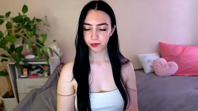 WildKittenX_'s Live XXX Chat