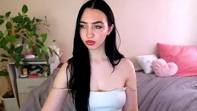 WildKittenX_ XXX чат на живо