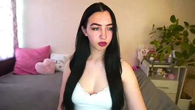 WildKittenX_'s Live XXX Chat