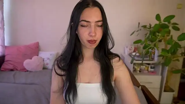 WildKittenX_'s Live XXX Chat