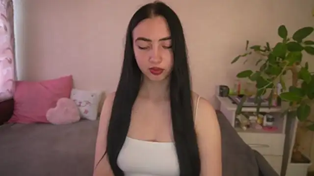 Chat +18 de WildKittenX_ ao vivo