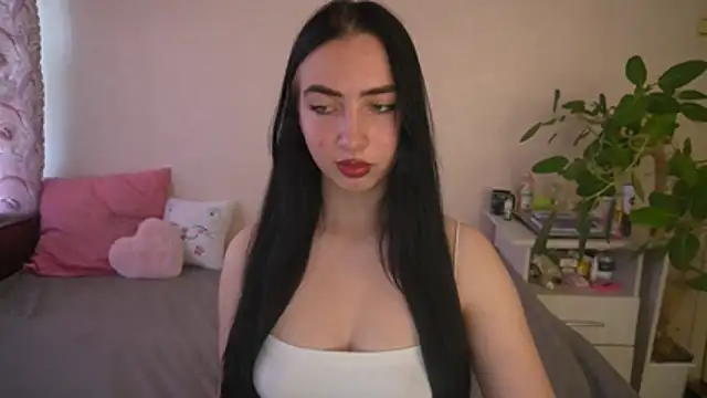 WildKittenX_ – Live XXX-chat