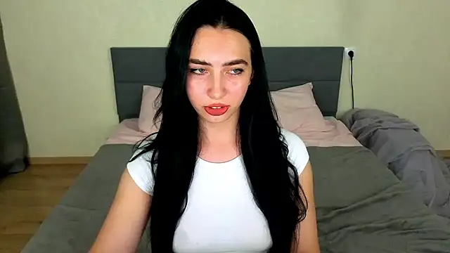 Show modela WildKittenX_ na web-kameri