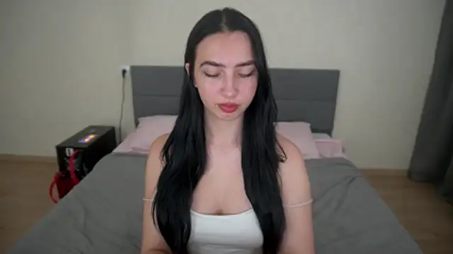 WildKittenX_'s Live XXX Chat