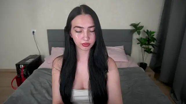 WildKittenX_'s Live XXX Chat