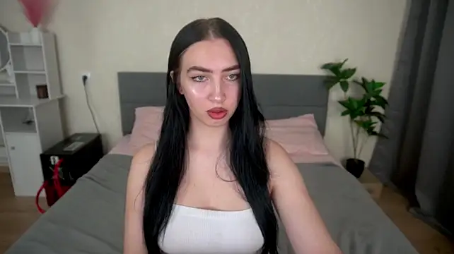 WildKittenX_ live XXX chat