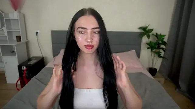 XXX chat uživo modela WildKittenX_