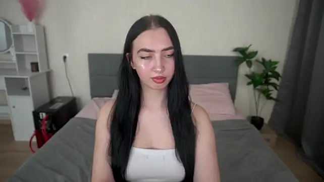 XXX chat uživo modela WildKittenX_