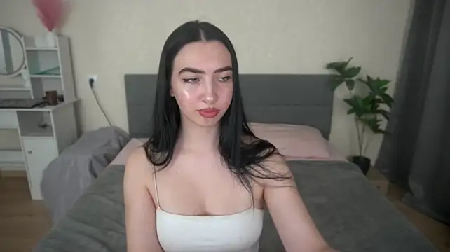 XXX chat uživo modela WildKittenX_