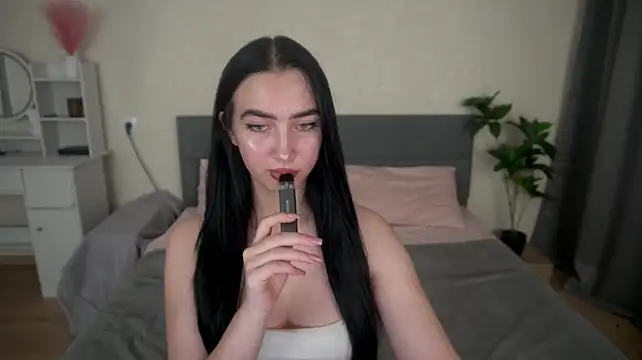 WildKittenX_'s Live XXX Chat