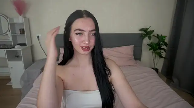 WildKittenX_ Adlı Modelin Canlı XXX Sohbeti