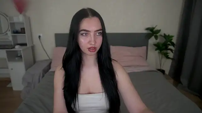 Chat +18 de WildKittenX_ ao vivo