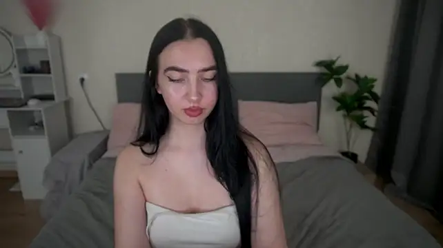 Chat +18 de WildKittenX_ ao vivo